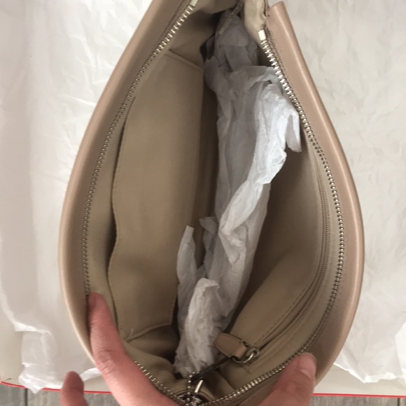 Coach legacy tassel clutch large wristlet - Picture 4 of 6